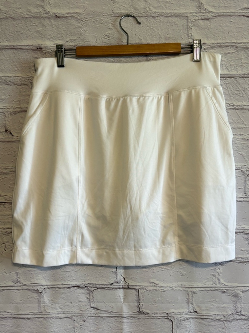 Page & Tuttle White Women's Mini Skirt